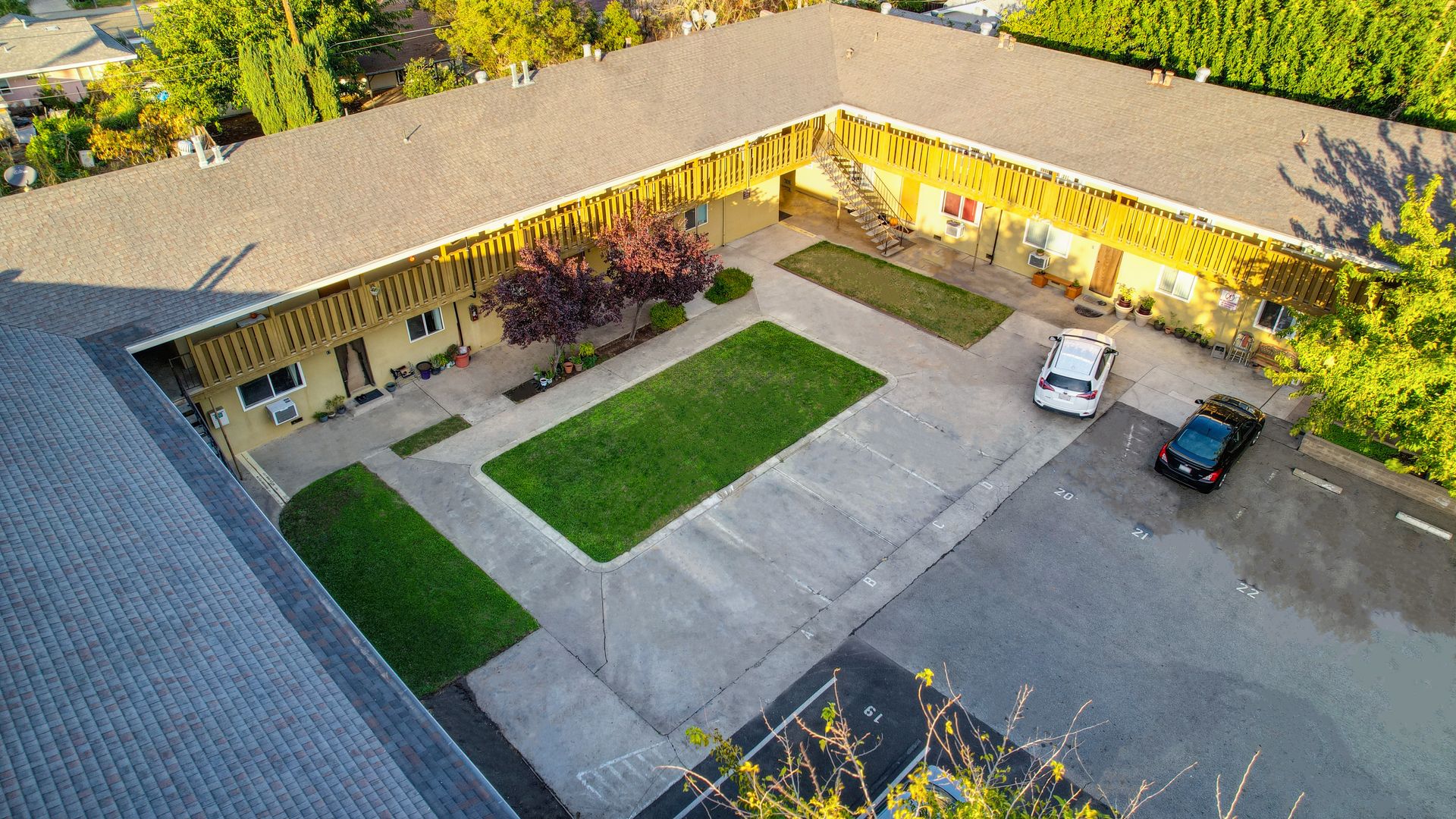 Sacramento Apartment: 6901 Florin Road