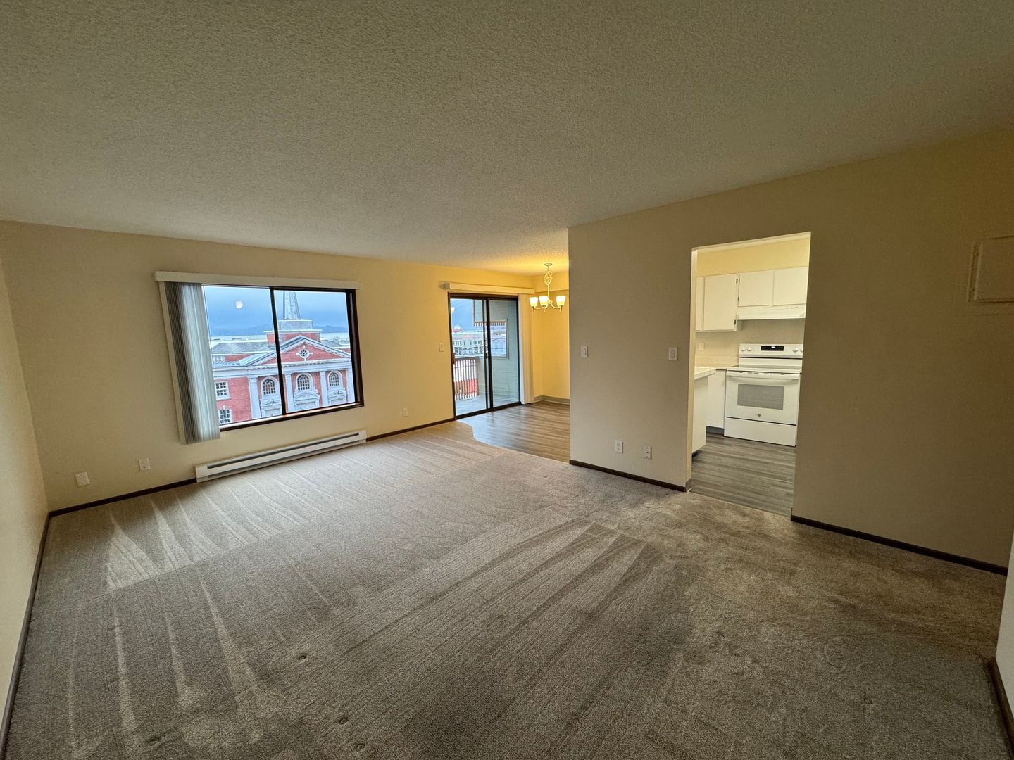 Astoria Apartment: 1015-1049 Franklin Ave