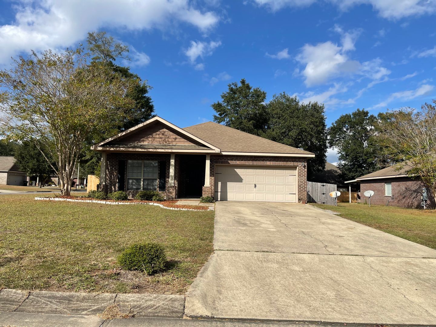 Milton House: 6716 Barnwood Dr