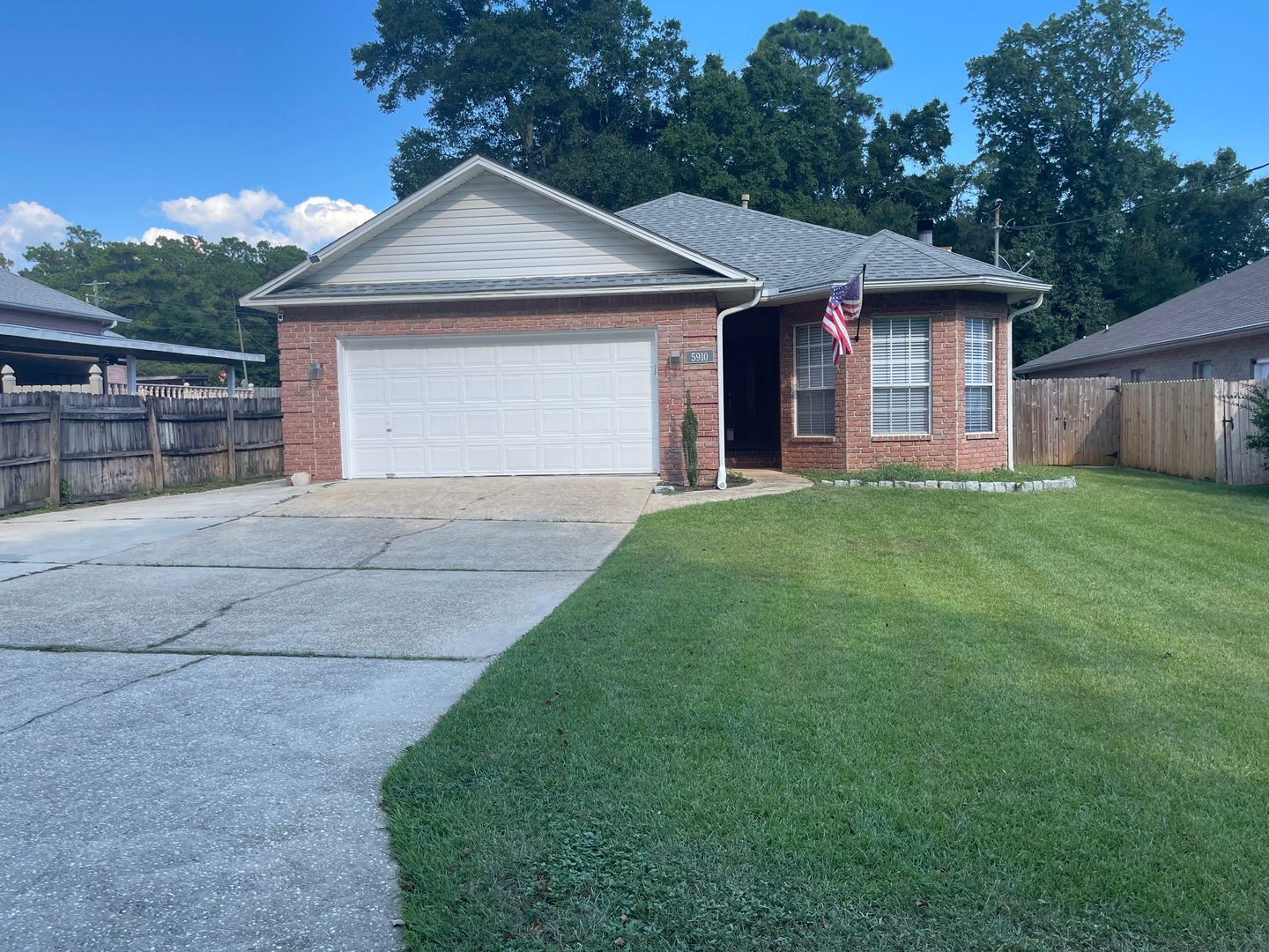 Pensacola House: 5910 Drexel Rd