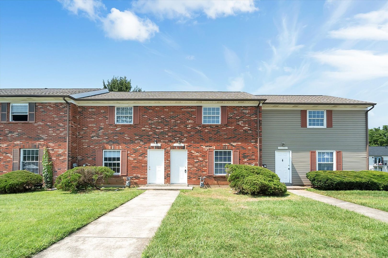 Louisville Apartment: 4300,4302,4304,4306, 4308,4310,4318,4320,4322,4324,& 4326 Pacelli Place