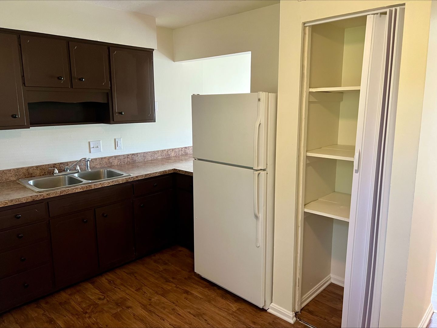Louisville Apartment: 2007 Terril Lane