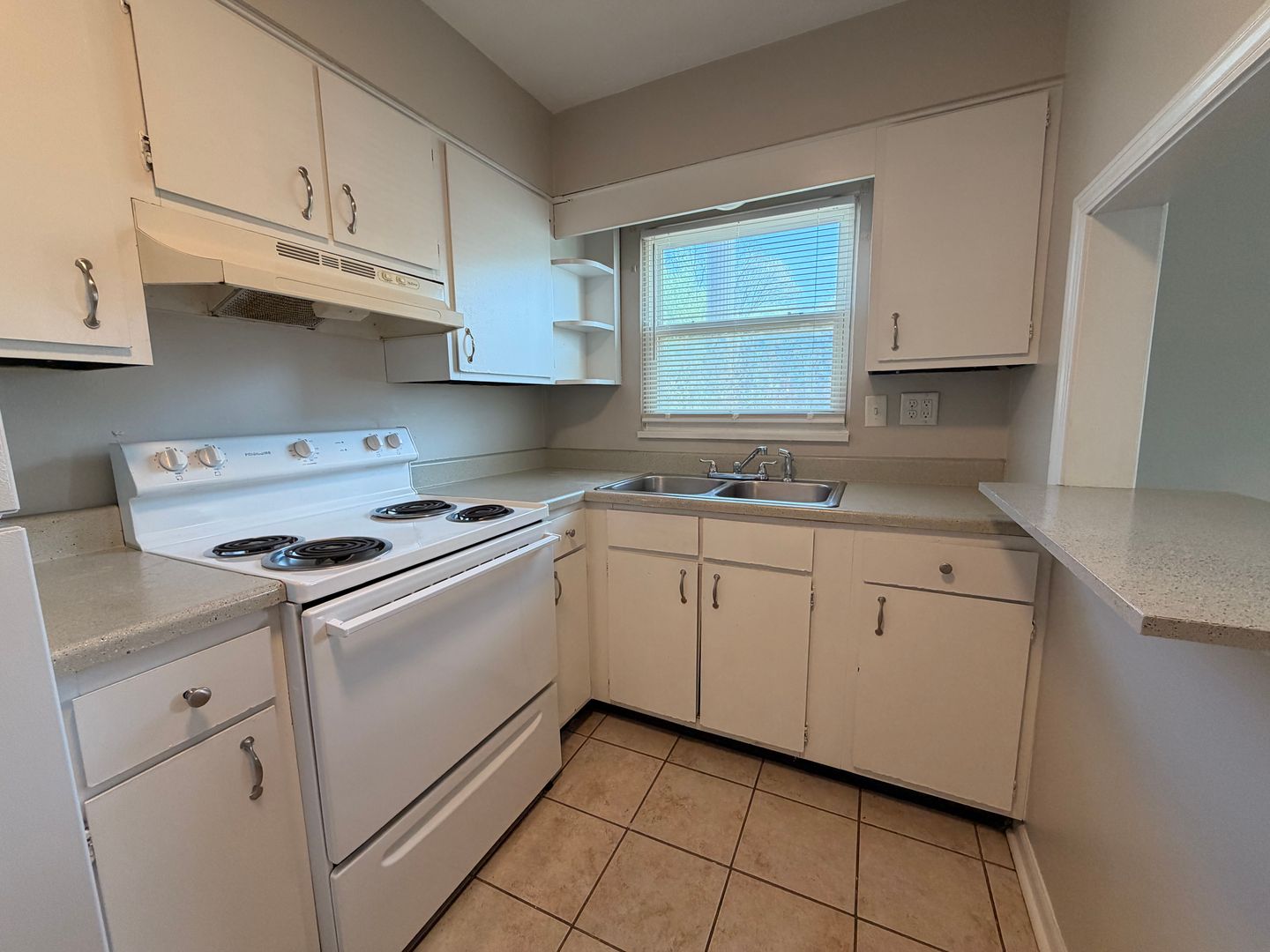 Jeffersonville Apartment: 810-811 Howard Avenue