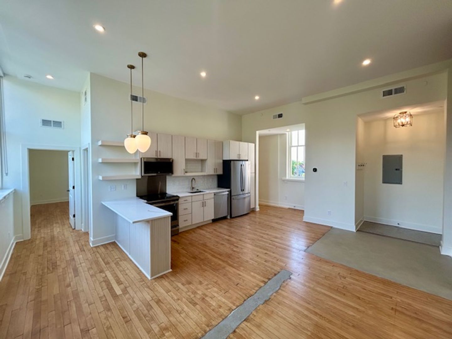 Louisville Apartment: 1810 Sils Avenue