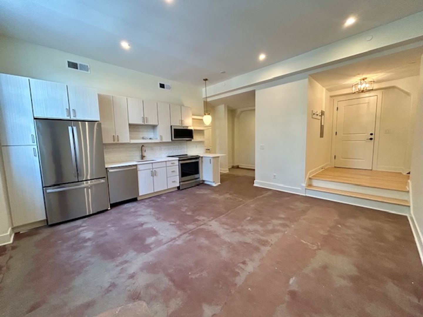 Louisville Apartment: 1810 Sils Avenue