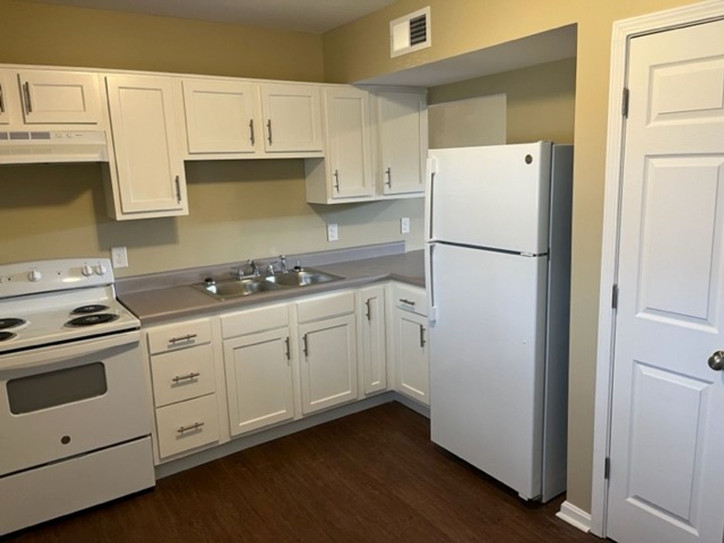 Louisville Apartment: 2007 Terril Lane