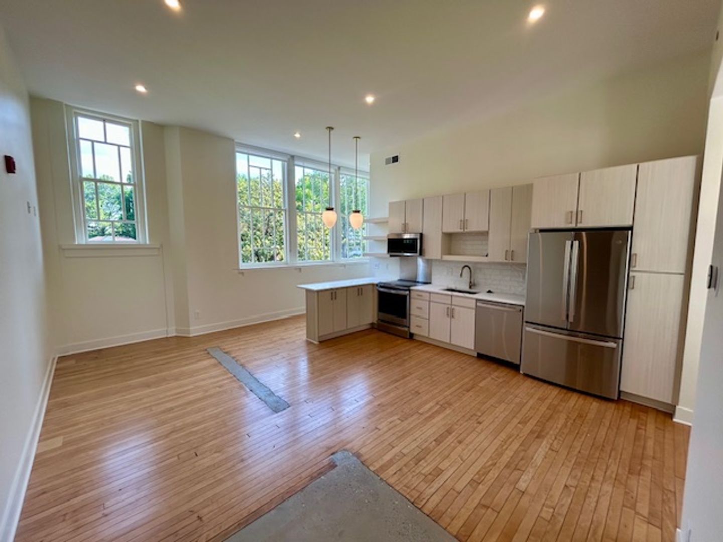 Louisville Apartment: 1810 Sils Avenue