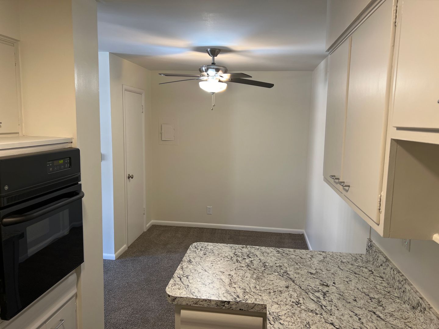 Louisville Apartment: 2737 Brownsboro Rd