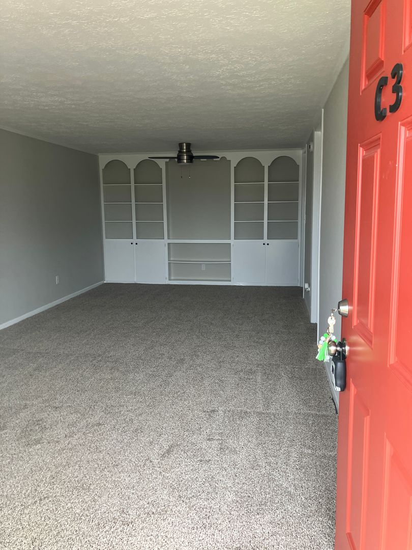 Troy Apartment: 455 Stonyridge Ave