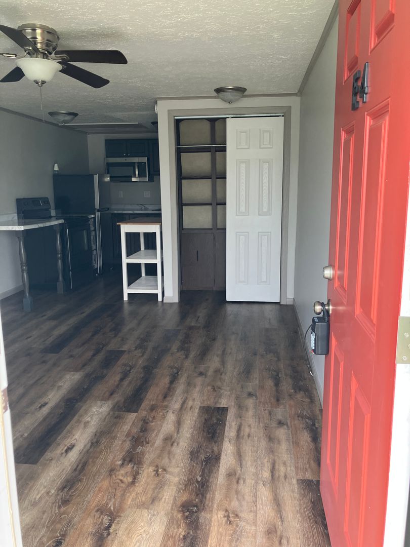 Troy Apartment: 455 Stonyridge Ave