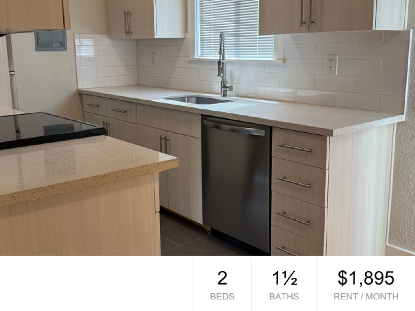 Portland Apartment: 10317 NE Hoyt St