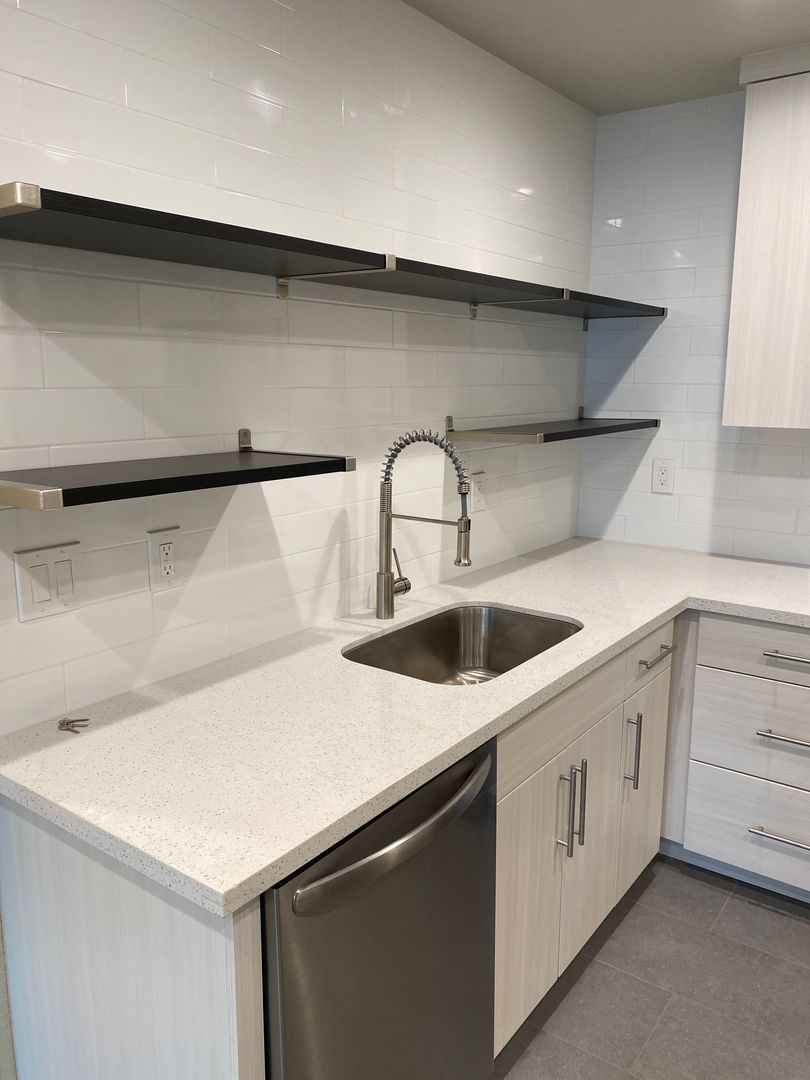 Portland Apartment: 732 NE Prescott