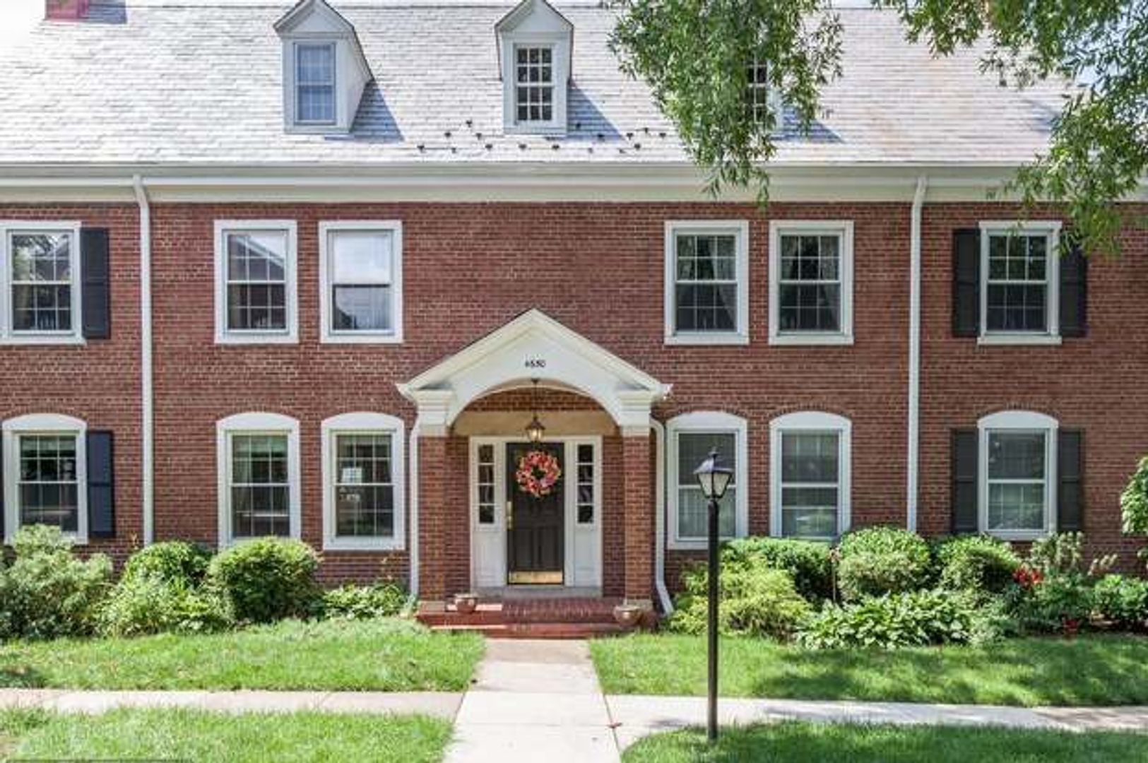 Arlington Condo: 4650 36th St S Apt A1