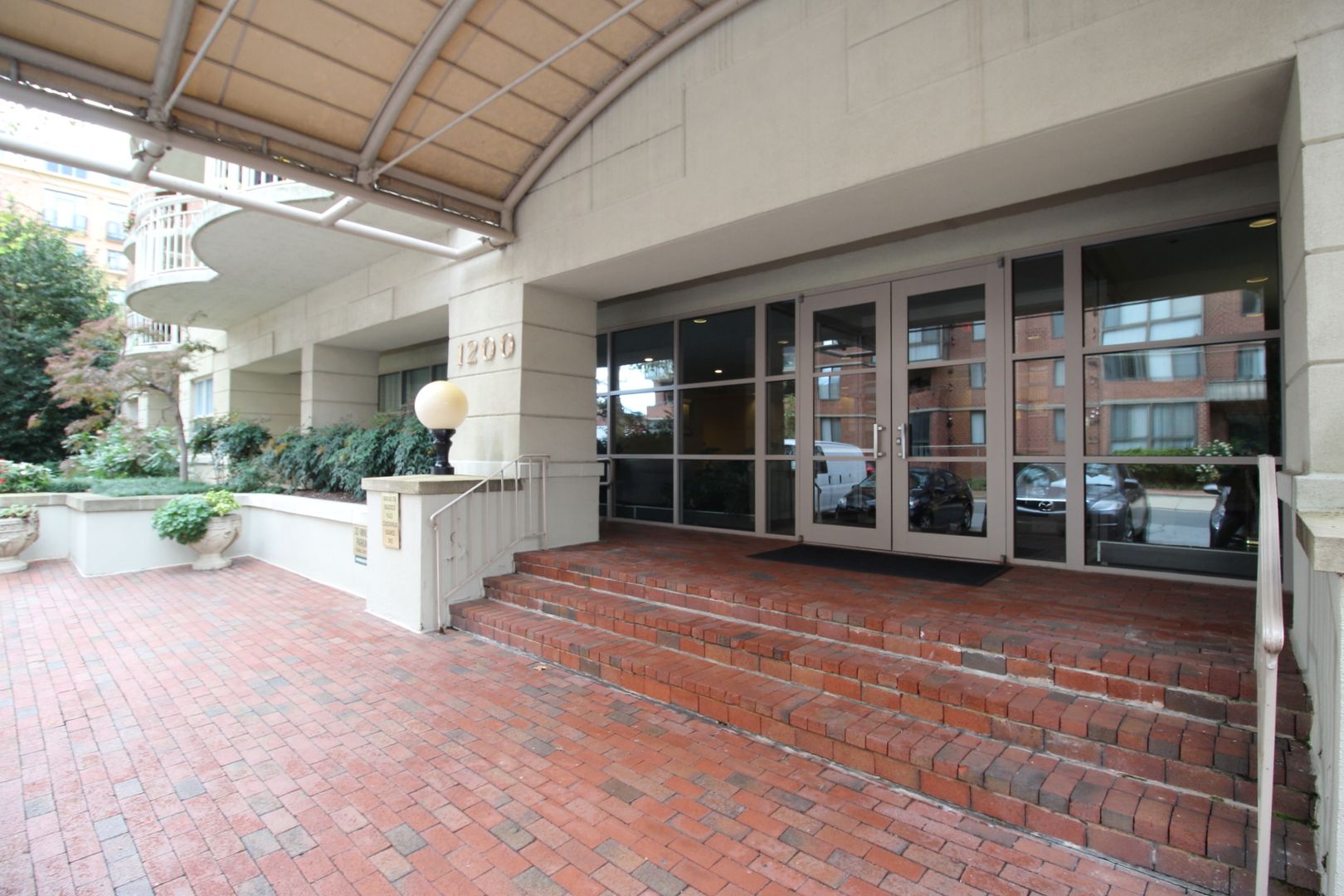 Alexandria Condo: 1200 Braddock Pl Apt 312