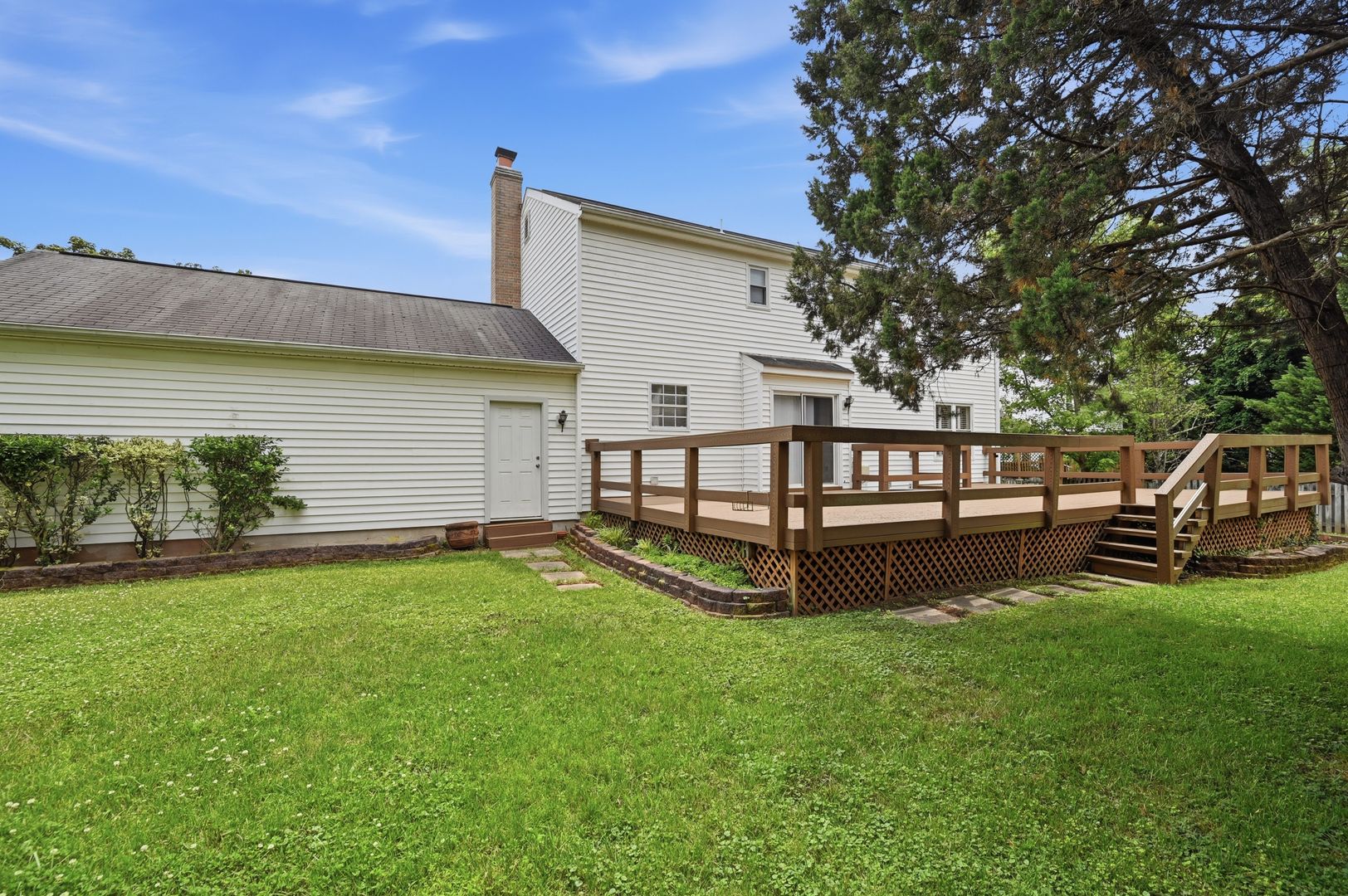Great Falls House: 10609 Oxford Ct
