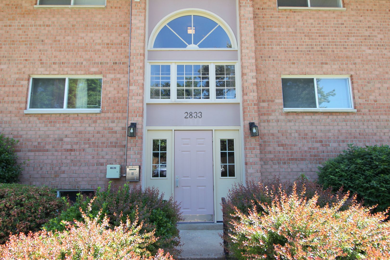Falls Church House: 2833 Kalmia Lee Ct Apt 302