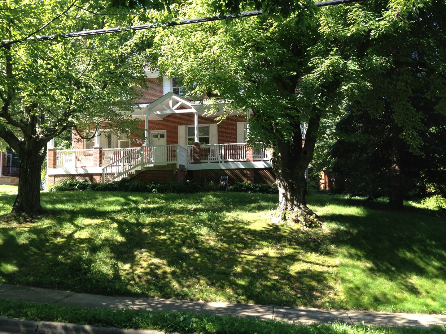 Annandale House: 7017 Murray Ln