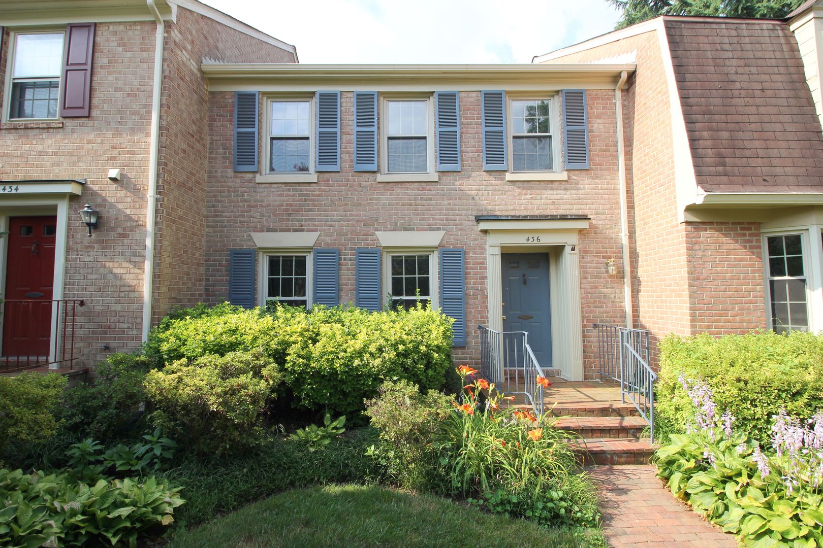 Arlington House: 436 N Park Dr