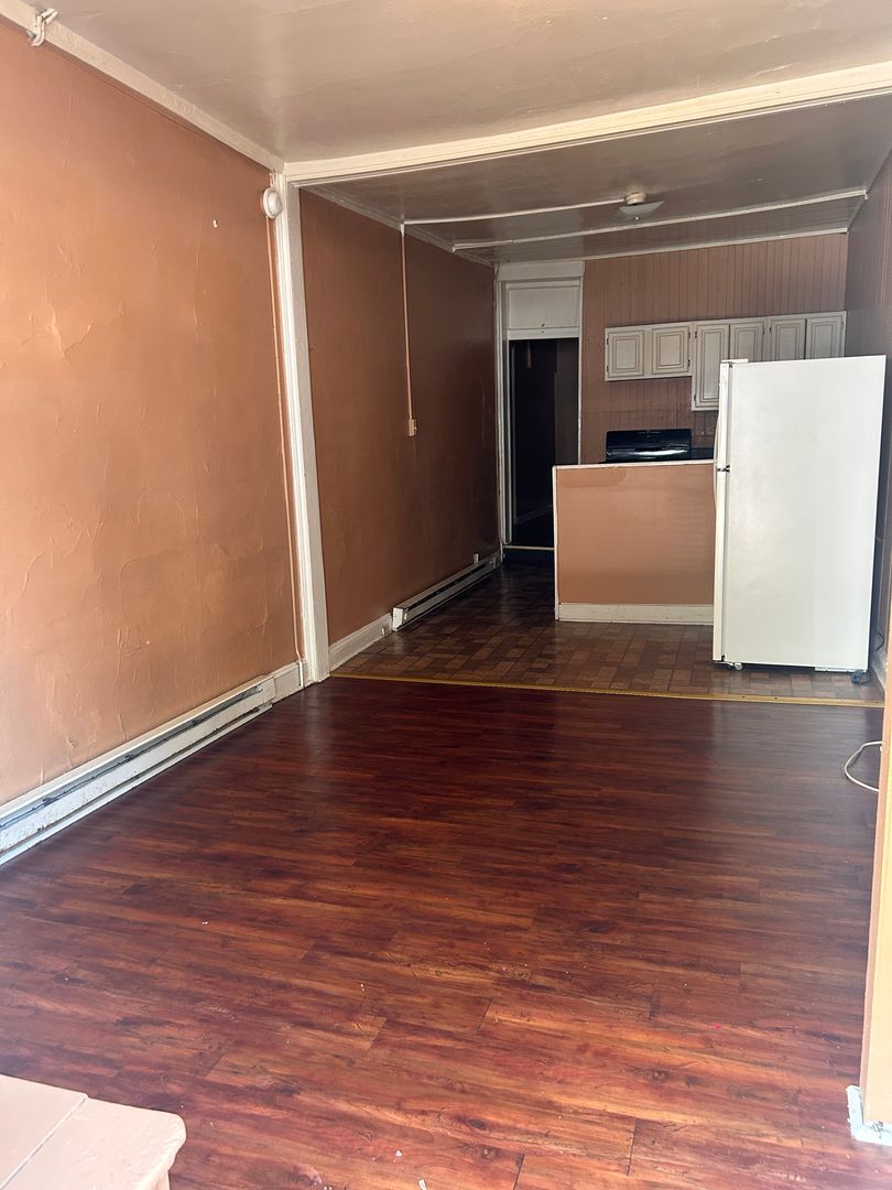 Lancaster Apartment: 312-314 S Queen St