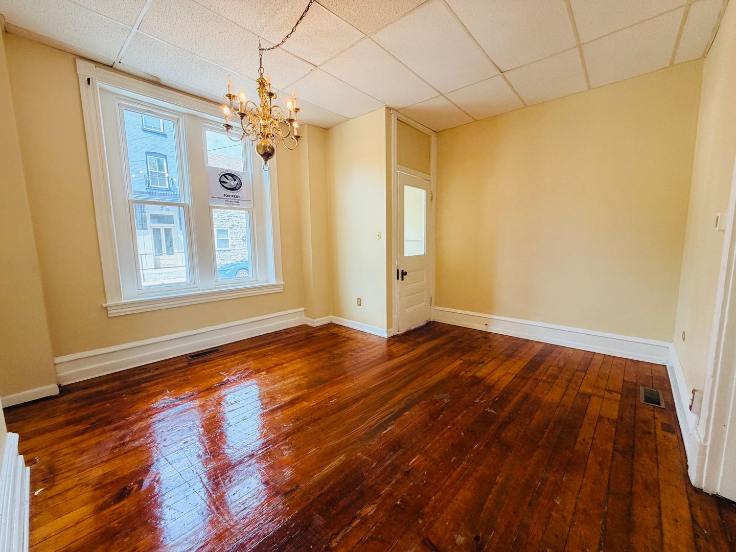 Lancaster Apartment: 560 Manor St