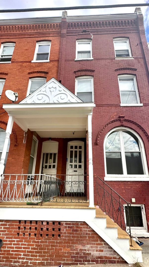 Lancaster Apartment: 11 N Ann St