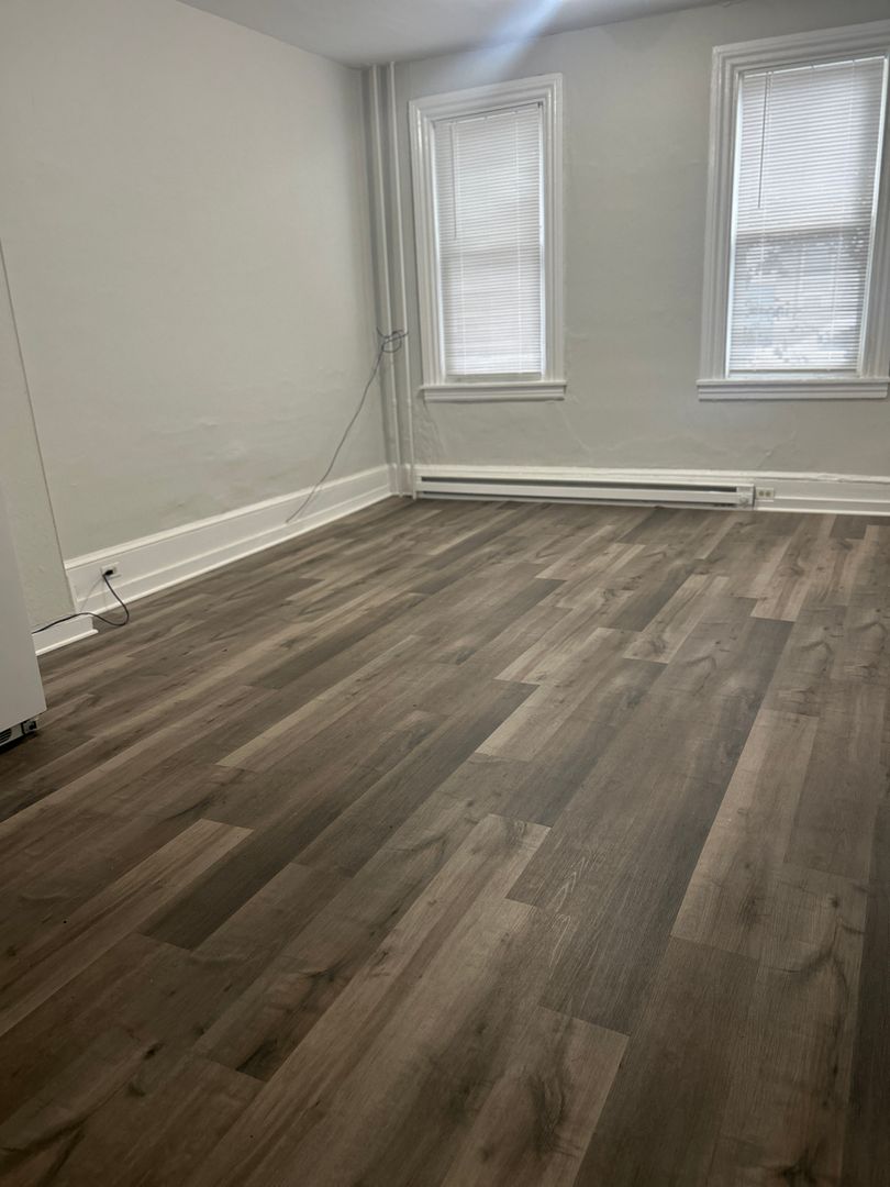Lancaster Apartment: 142 S Prince St