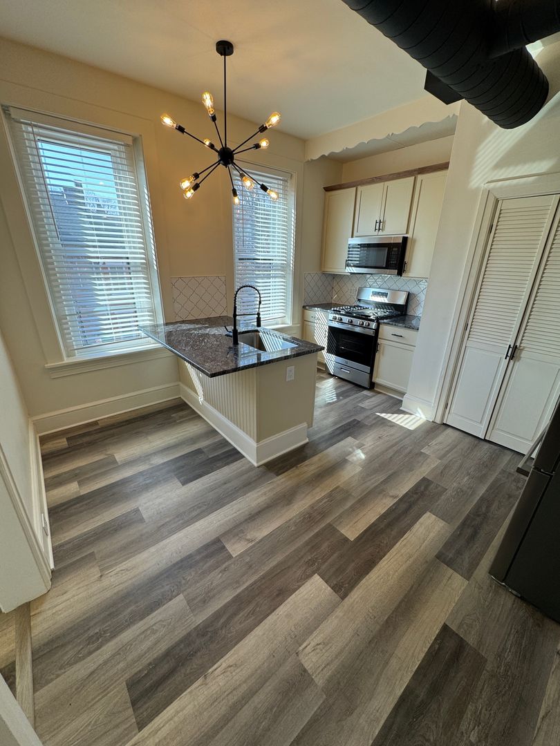 Lancaster Apartment: 45-47 S Prince St