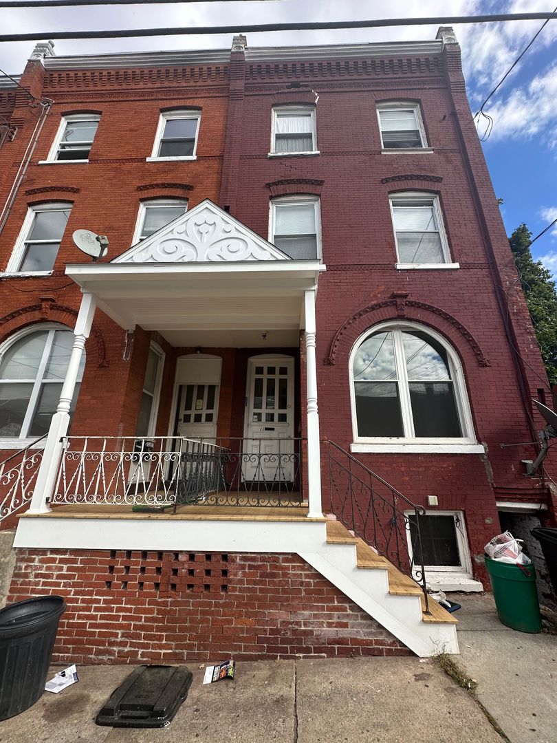 Lancaster Apartment: 11 N Ann St
