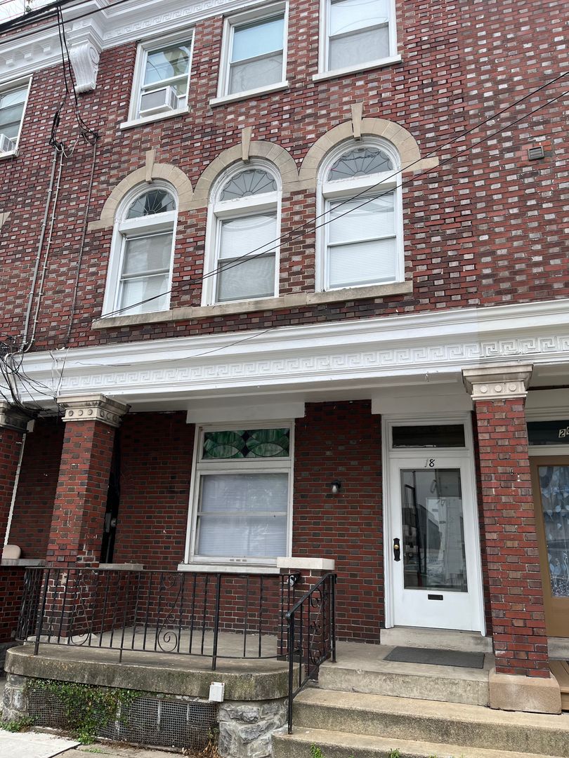 18 W James St. 