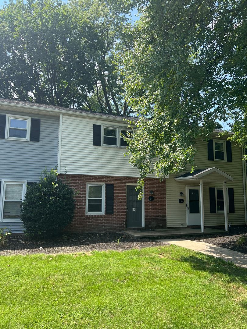 Leola Apartment: 4 Ann Rd