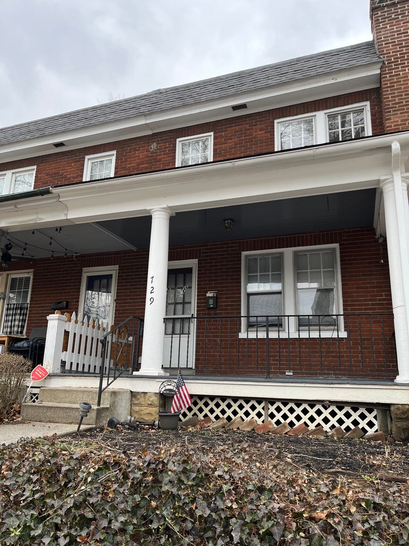 Lancaster Apartment: 729 Third St