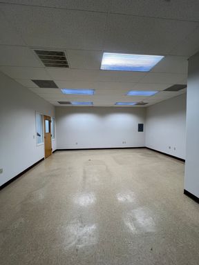 30 E Main St – Suite 103 | Commercial Space for Lease
