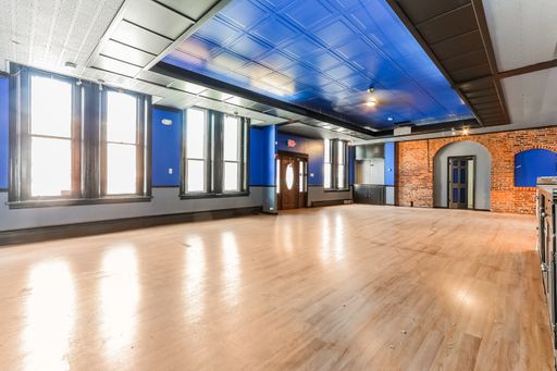 Prime Commercial Space in Downtown Columbia – 50 N 4th St