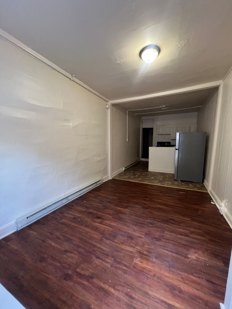 Lancaster Apartment: 312-314 S Queen St