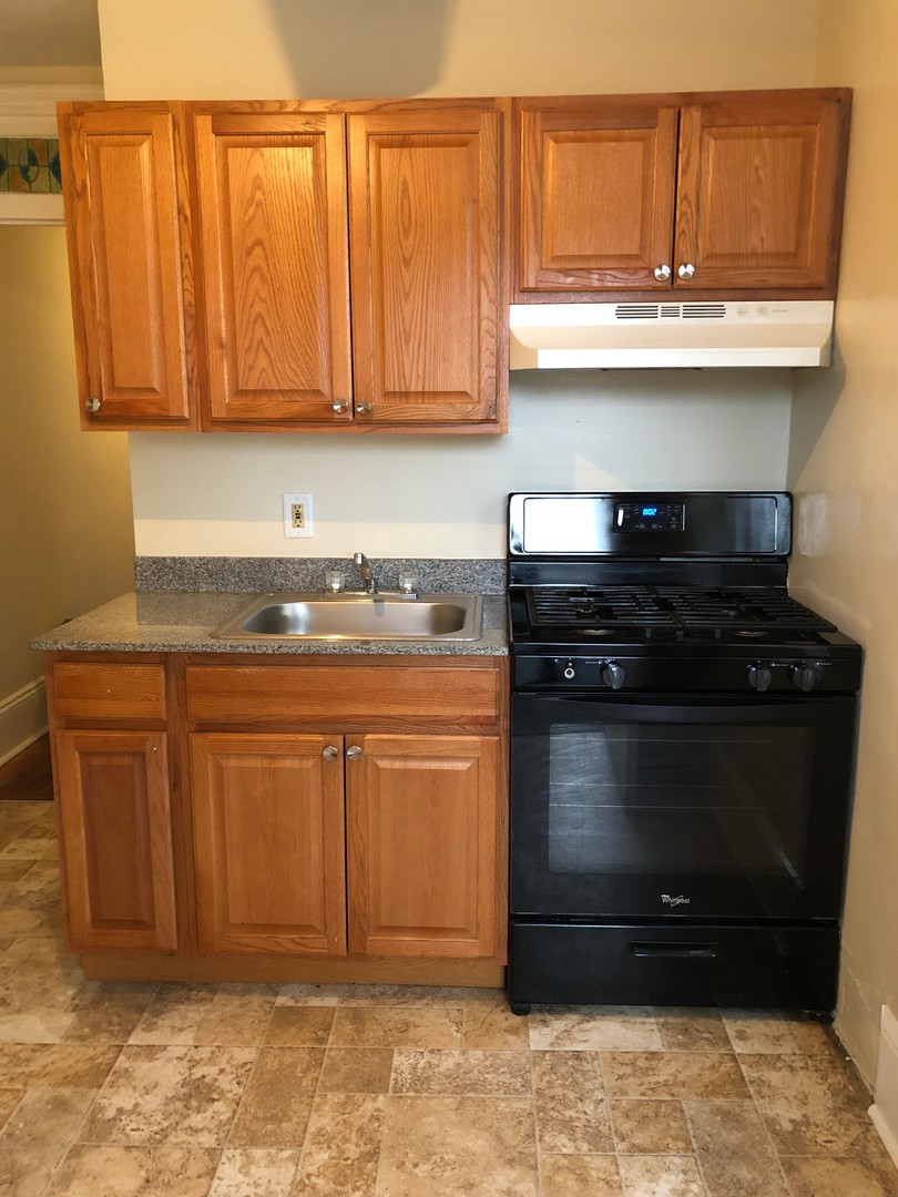 Lancaster Apartment: 654.5 Columbia Ave