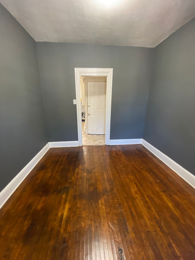 Lancaster Apartment: 228 W Vine St