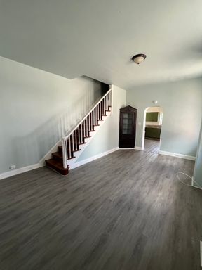 Spacious 2 Bedroom Apartment In Columbia!