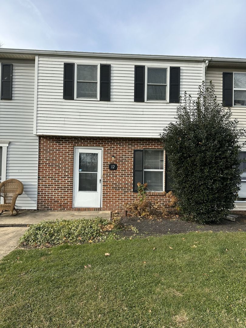 Leola Apartment: 4 Ann Rd