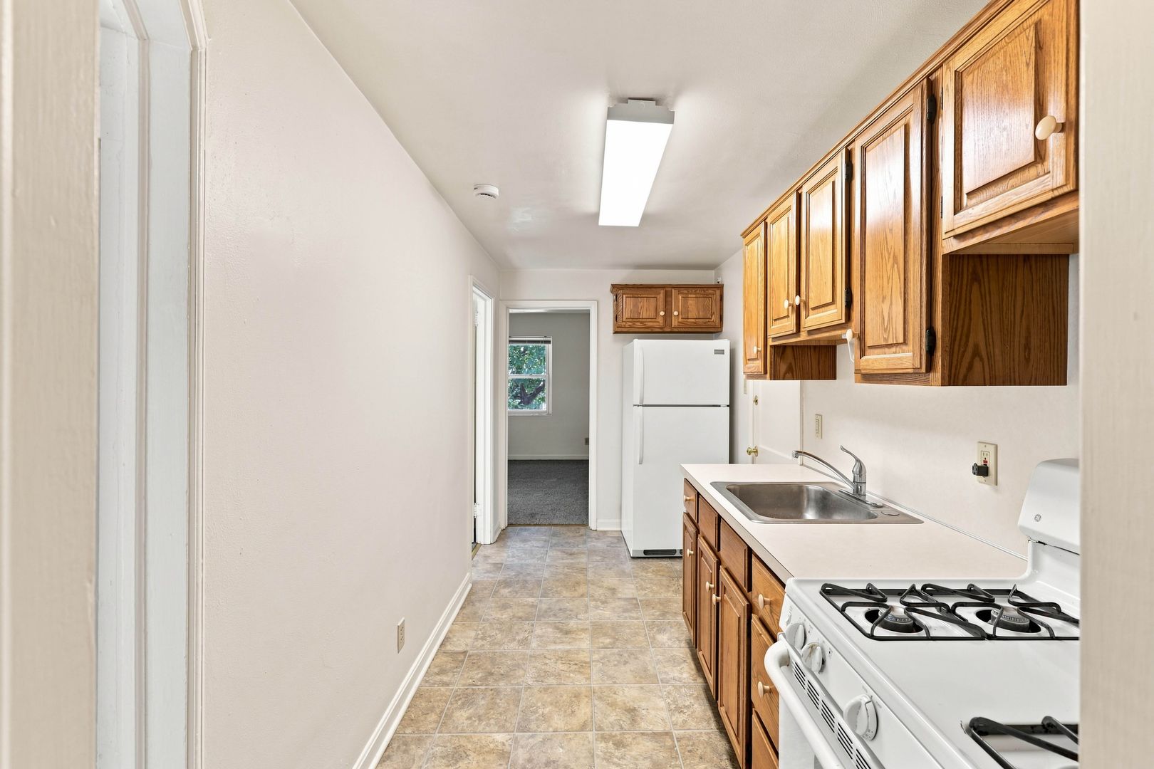 Lancaster Apartment: 743-746 Skyline Dr.