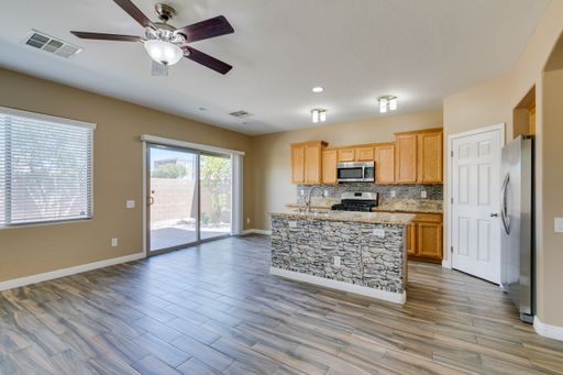GORGEOUS 2 STORY HOME*4 BEDROOMS*TONS OF UPGRADES*STAINLESS STEEL APPLIANCES* – photo 1