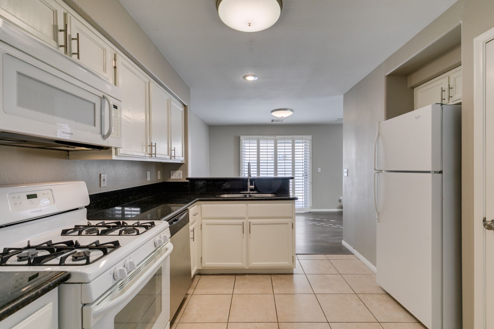 Henderson House: 190 Renville Court