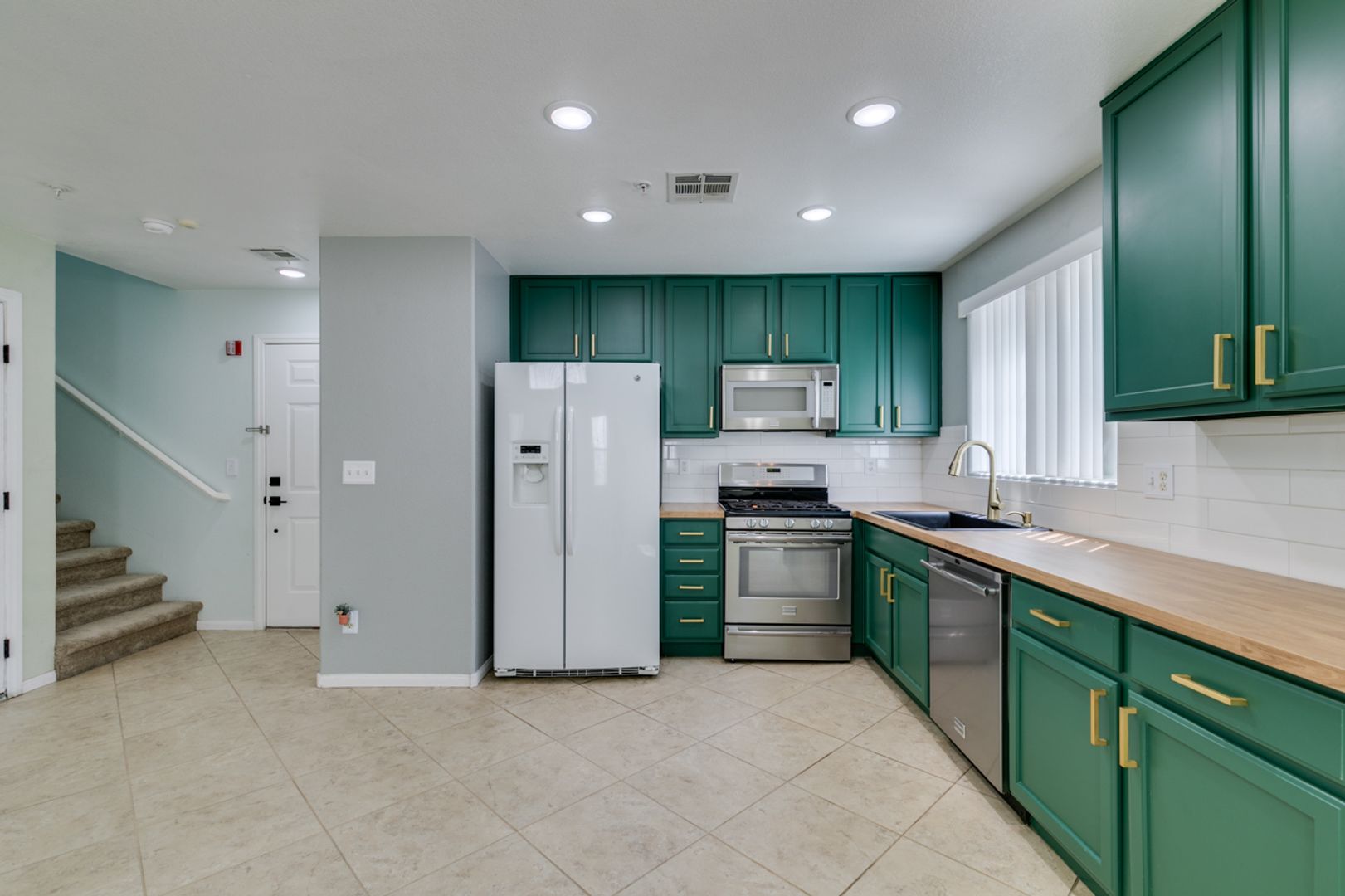 North Las Vegas House: 2927 Sapphire Sands Ct