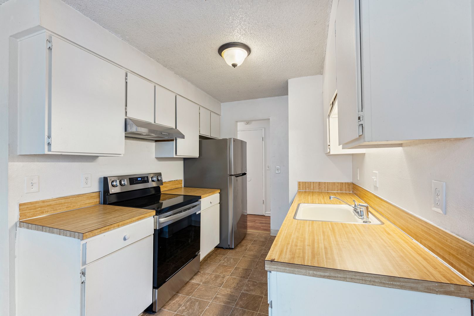 Portland Apartment: 12800 NE Sandy Blvd