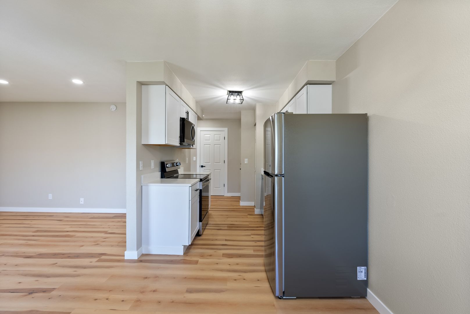 Portland Apartment: 12800 NE Sandy Blvd