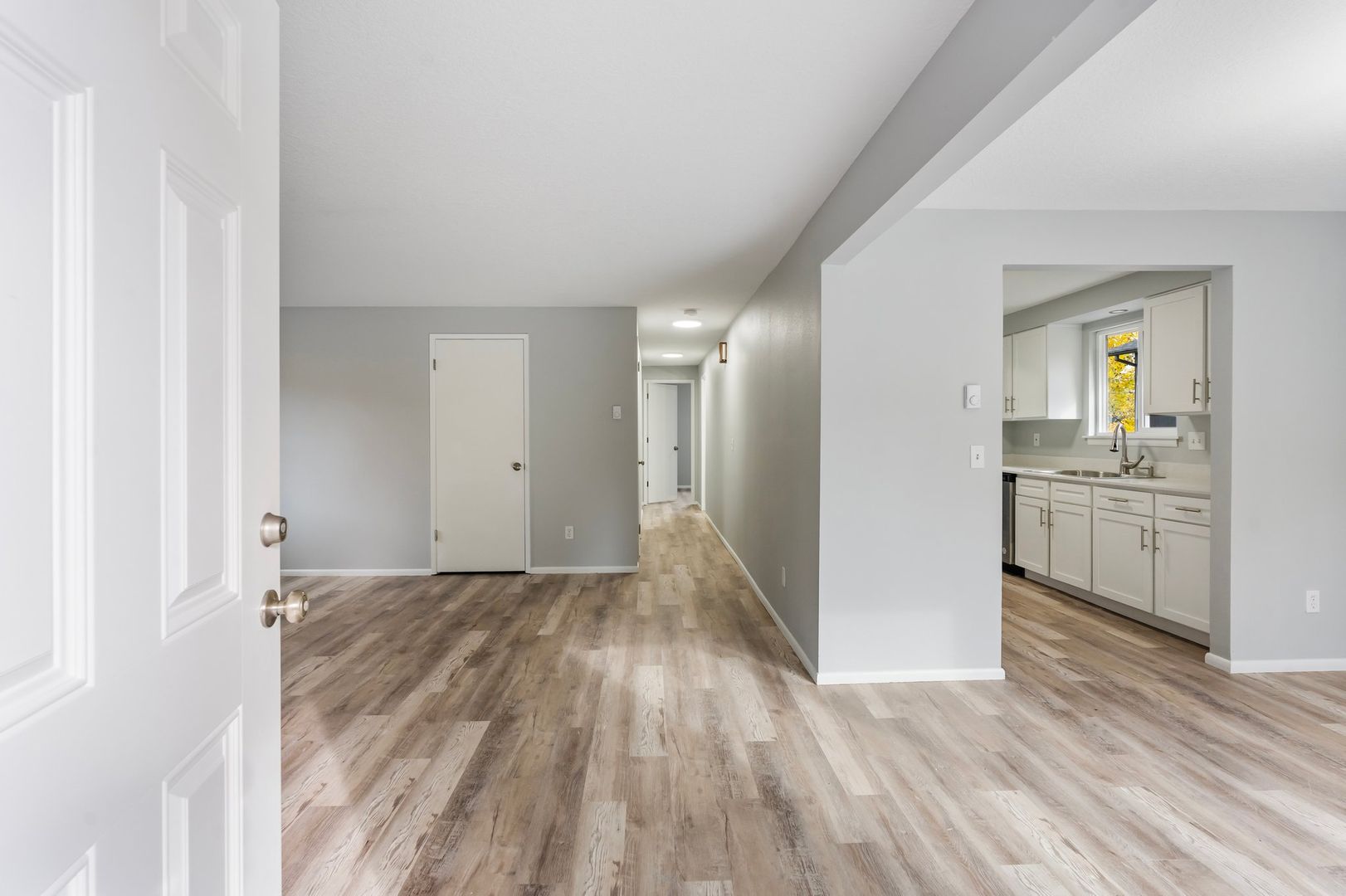 West Linn Apartment: 5321 W A St