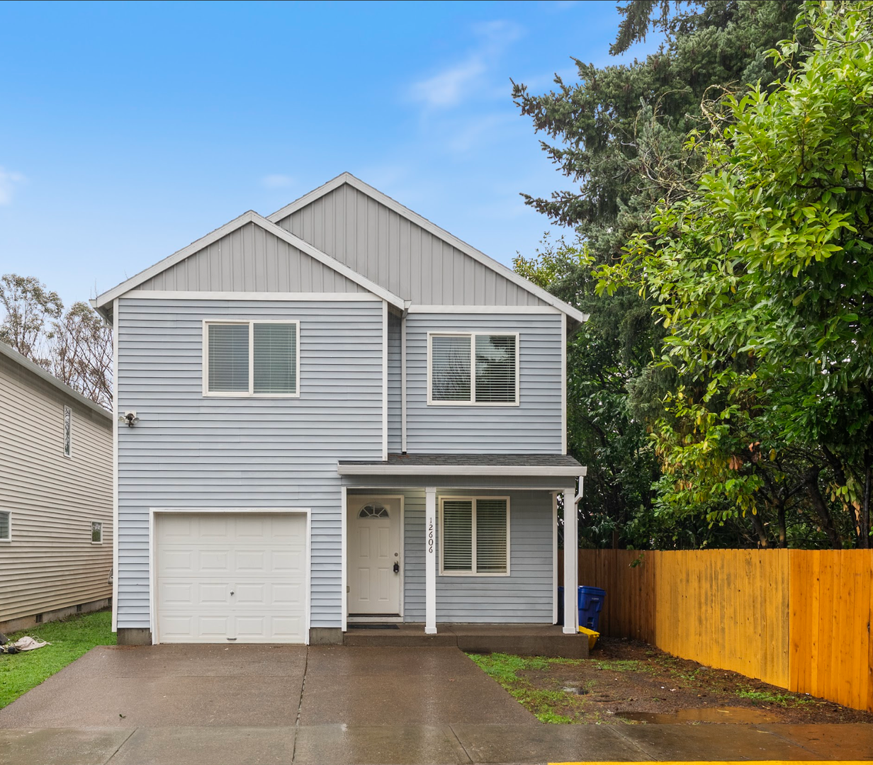 Portland House: 12606 SE Ramona St