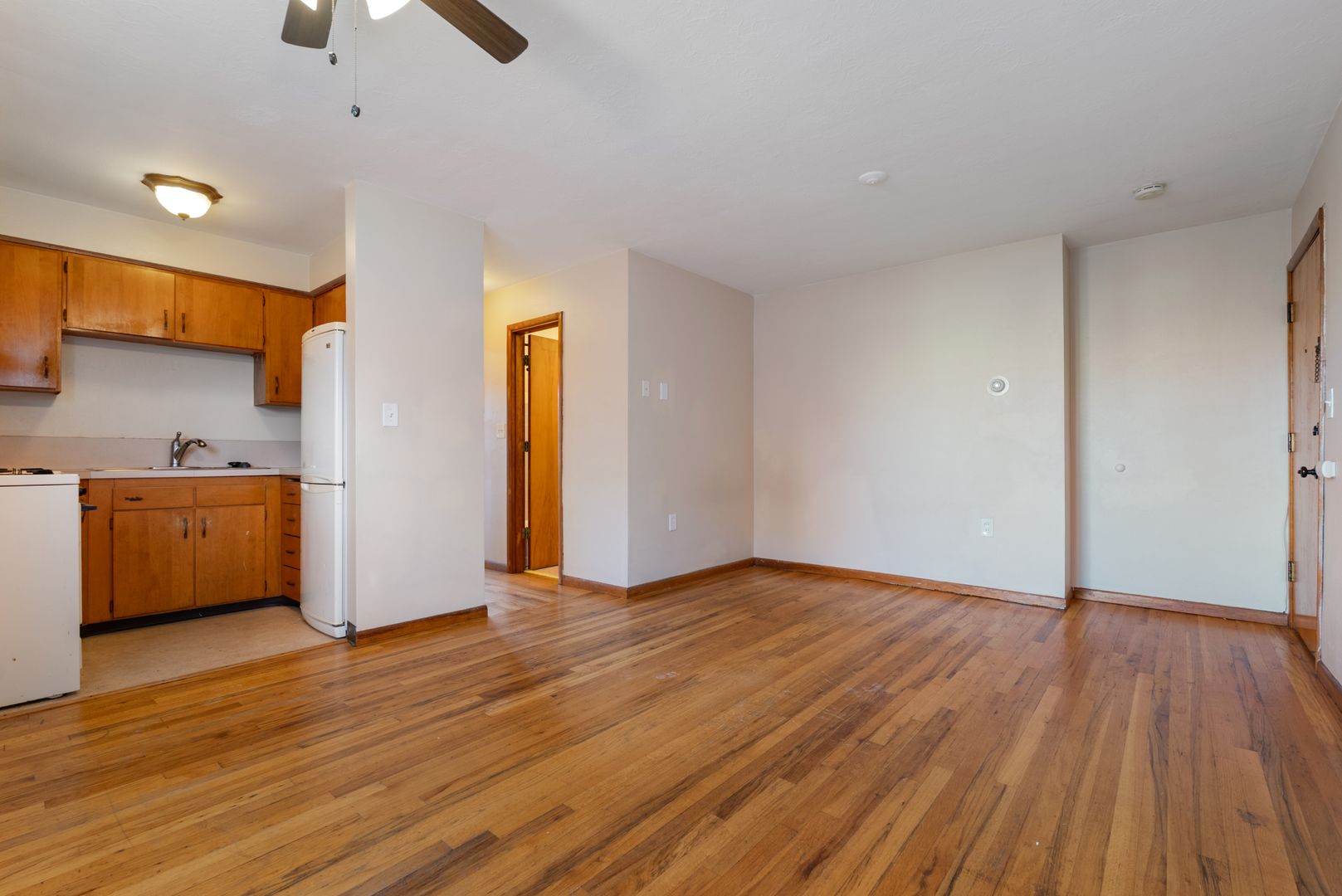 Portland Apartment: 2257 NW Glisan St