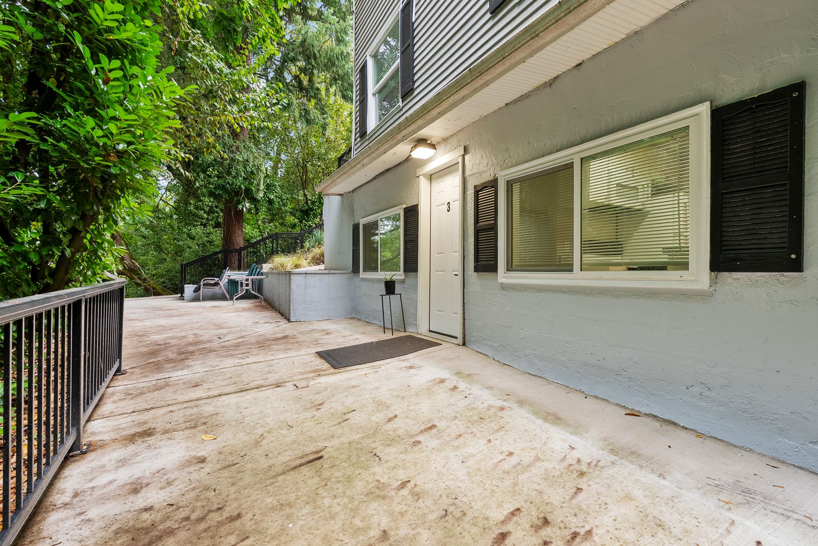 Vancouver Apartment: 3812 R St