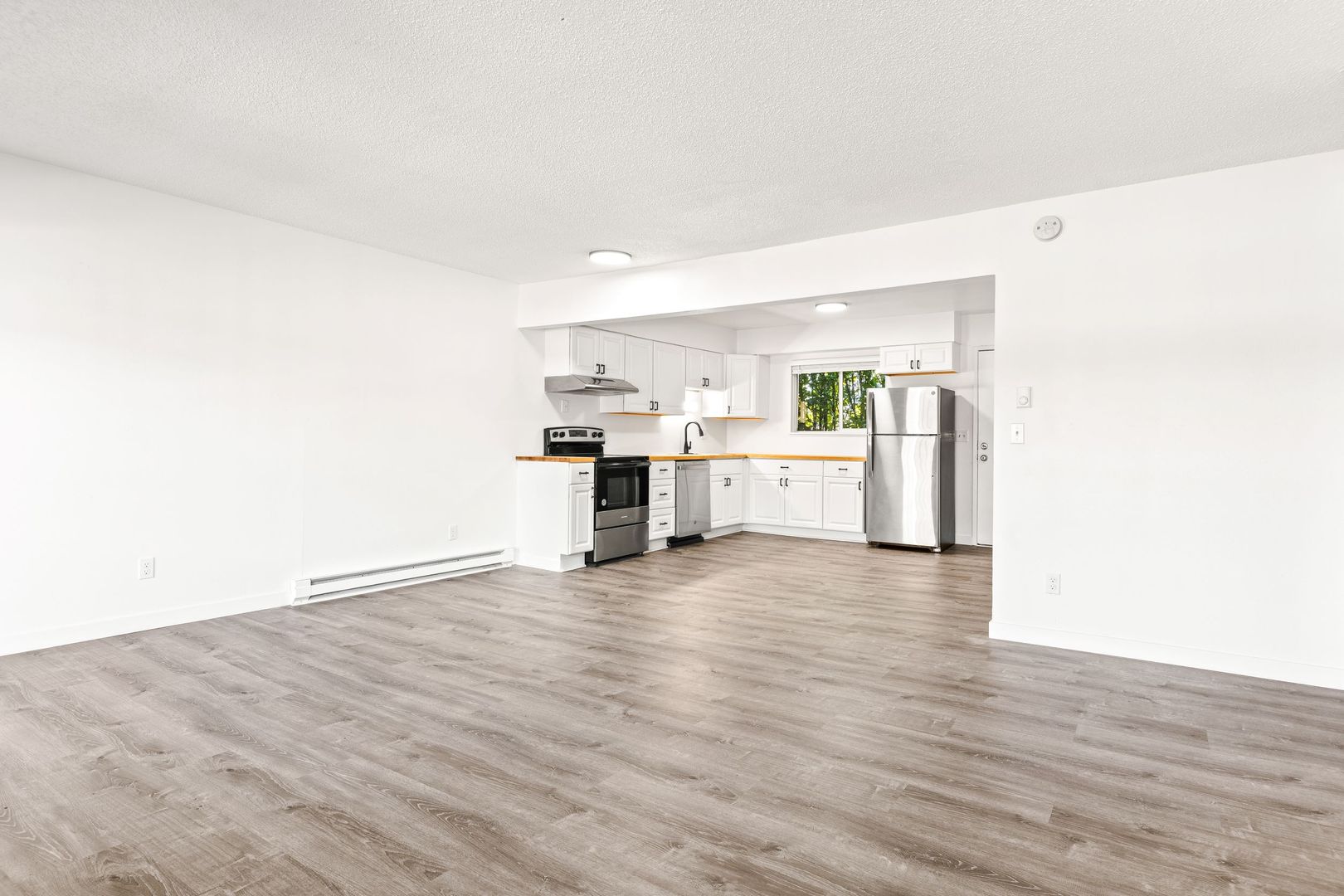 Gresham Apartment: 17924 SE Division St
