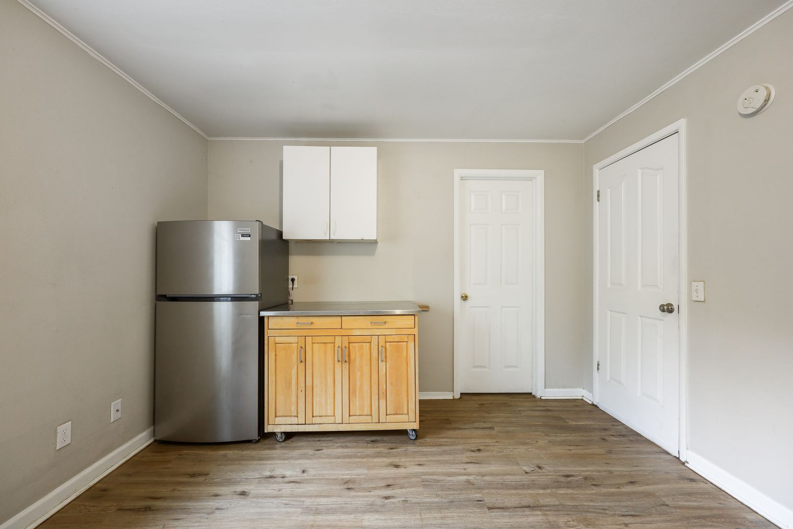 Portland Apartment: 6026-6036 NE Ainsworth St